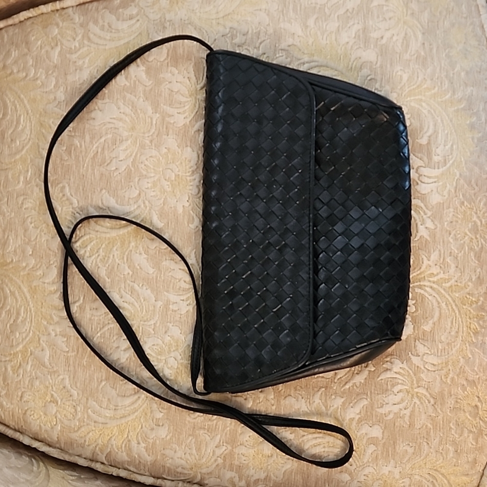 Vintage Black woven purse- ASPECTS - pre-owned